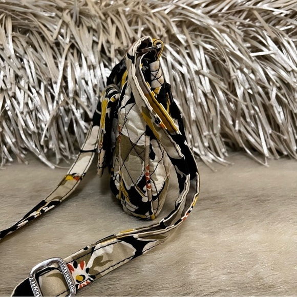 VERA BRADLEY Magnolia Little Lizzy Crossbody Black Yellow White - Picture 8 of 17